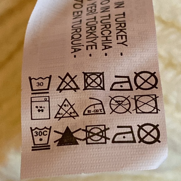 NWT. Zara White Structured Cable Knit Sweater. Size M. - Picture 11 of 11